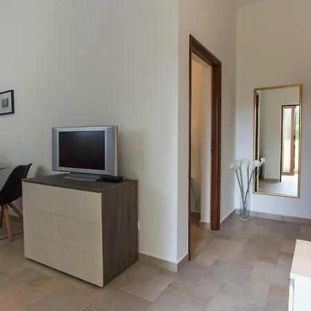 Ema Apartment *