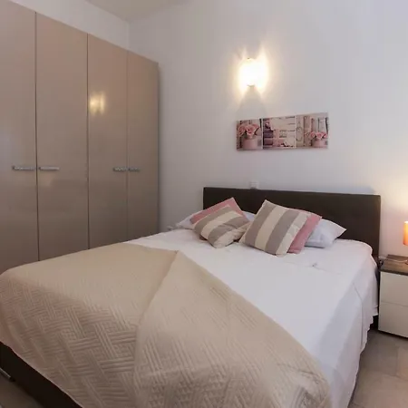 Ema Apartment Zadar